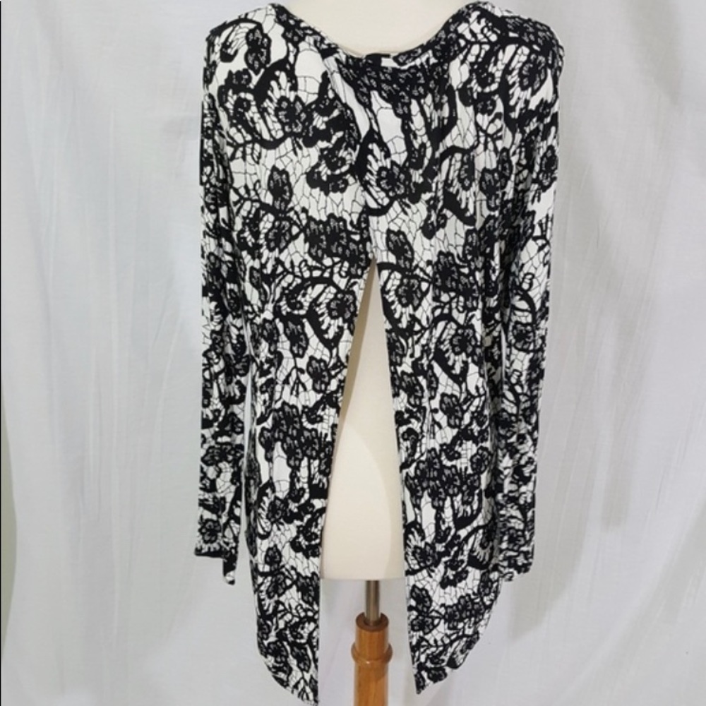 NWT Aritzia Wilfred Floral Lace Open Back Top